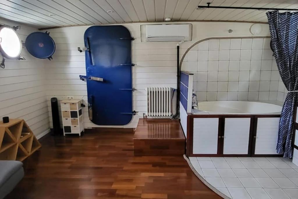 Appartement Dans Peniche Atypique Et Idyllique A Confluence Lyon Exterior foto